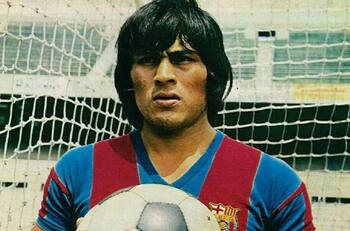 Fallece Hugo Sotil, leyenda del fútbol peruano que brilló en el Barcelona