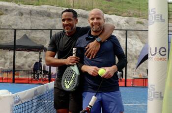 Jean Beausejour vuelve a levantar la copa: bicampeón de Leyendas en Pádel