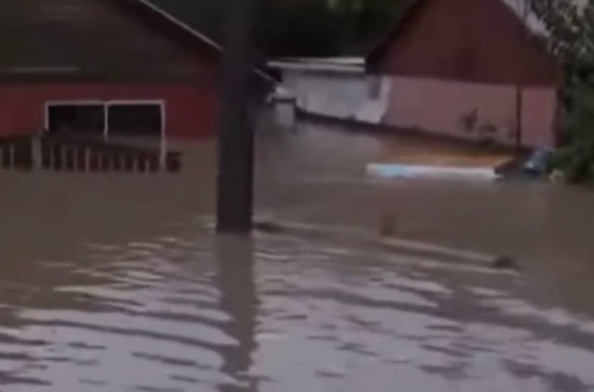 VIDEO | Sistema Frontal: Más de la mitad Licantén está bajo el agua