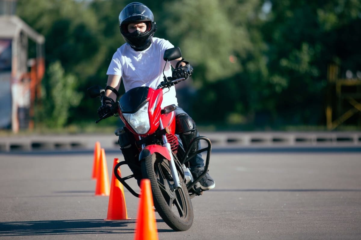 Para sacar tu documento debes cumplir ciertos requisitos y aprobar diferentes tipos de exámenes.