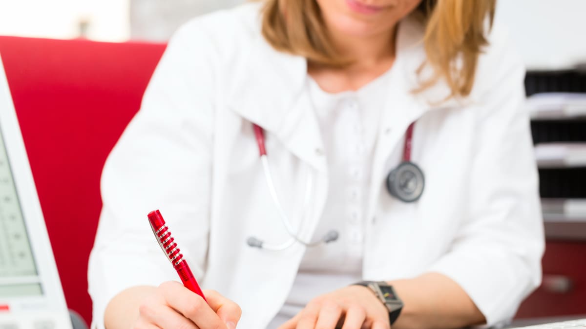 ¿Cuál es el plazo máximo que tiene un trabajador para entregar su licencia médica?