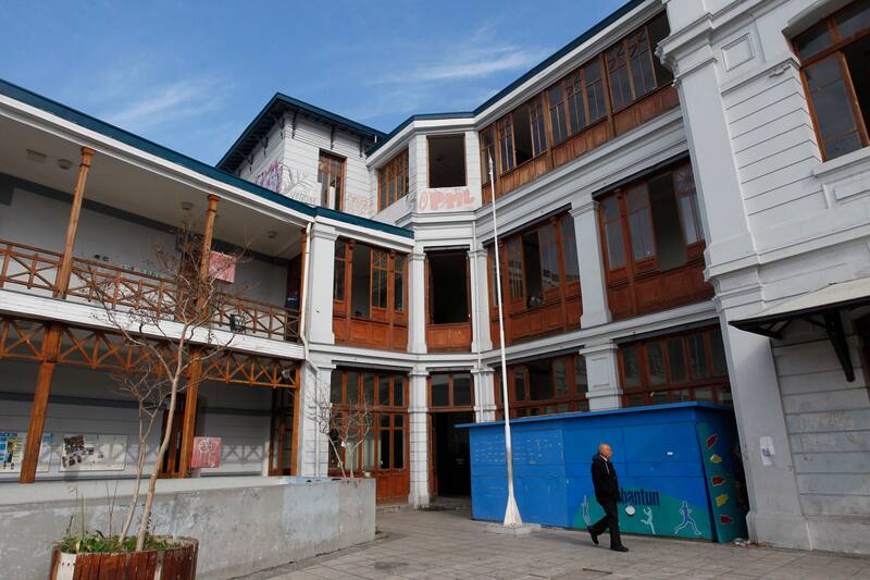 Hasta el momento, el Liceo de Aplicación es el establecimiento emblemático que tiene más cupos sobrantes tras las matrículas de diciembre y enero. Foto: ATON.