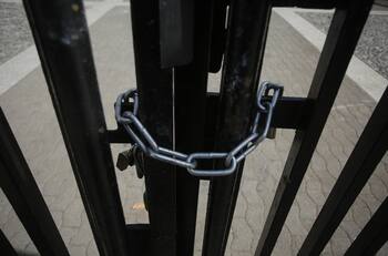 Aumentan las huelgas: colegios top de Vitacura, Providencia y Peñalolén inician paralizaciones