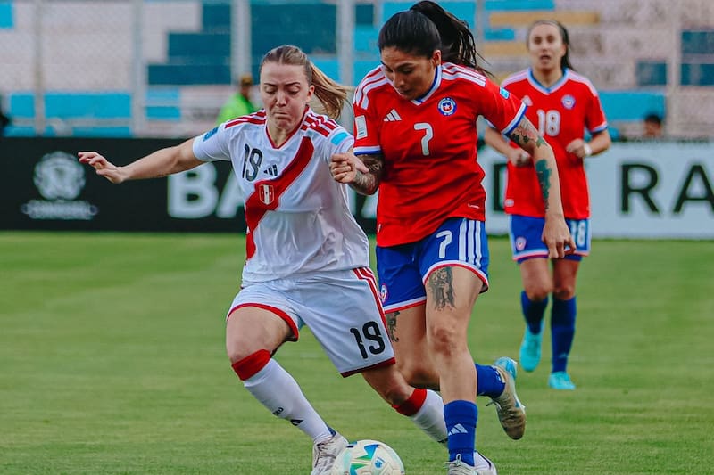 La Roja vivió muchas complicaciones en Perú. Foto: Comunicaciones/FFCh.
