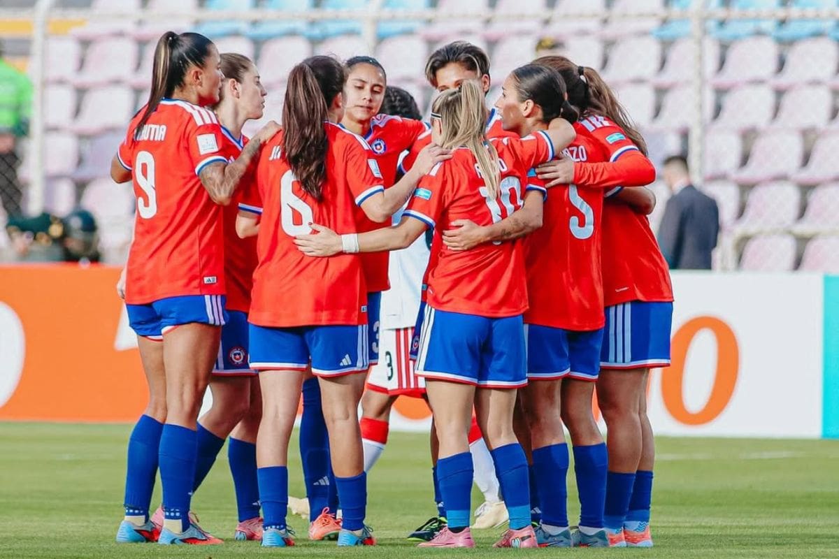 La Roja vivió una pesadilla en Cusco. Foto: Comunicaciones/FFCh