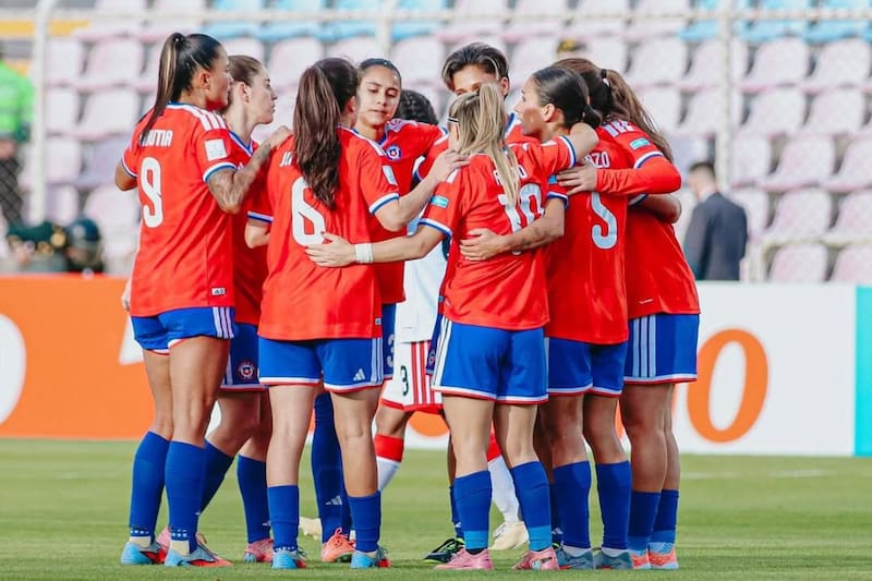 Chile recibió un durpisimo golpe en Perú. Foto: Comunicaciones/FFCh