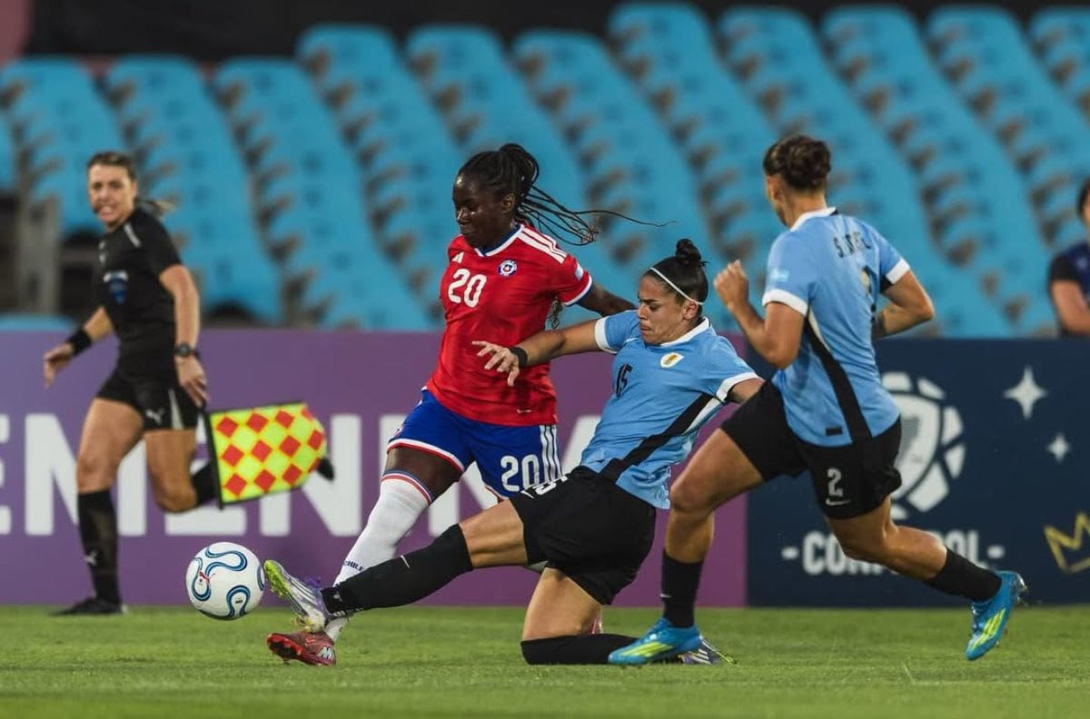 Un triunfo que vale su peso en oro: Chile ganó en Uruguay y se vuelve a meter en la pelea mundialista