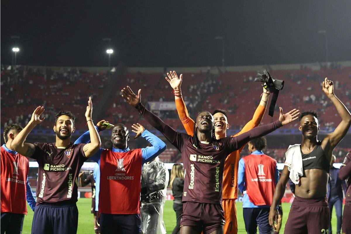 El equipo de Tiago Nunes eliminó a Sao Paulo de la Copa Libertadores. Foto: EFE.