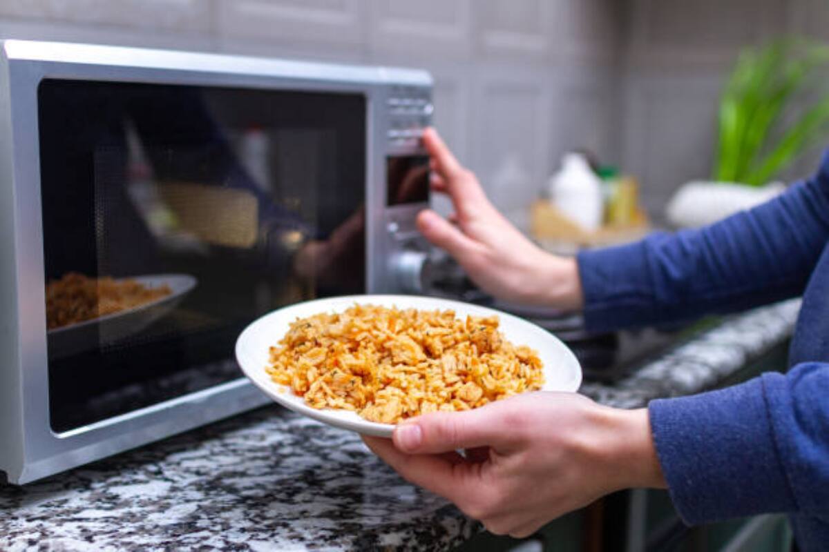 Para dejar este aparato como nuevo, solo deberás usar tres productos que seguramente tienes en casa. Créditos: Freepik.
