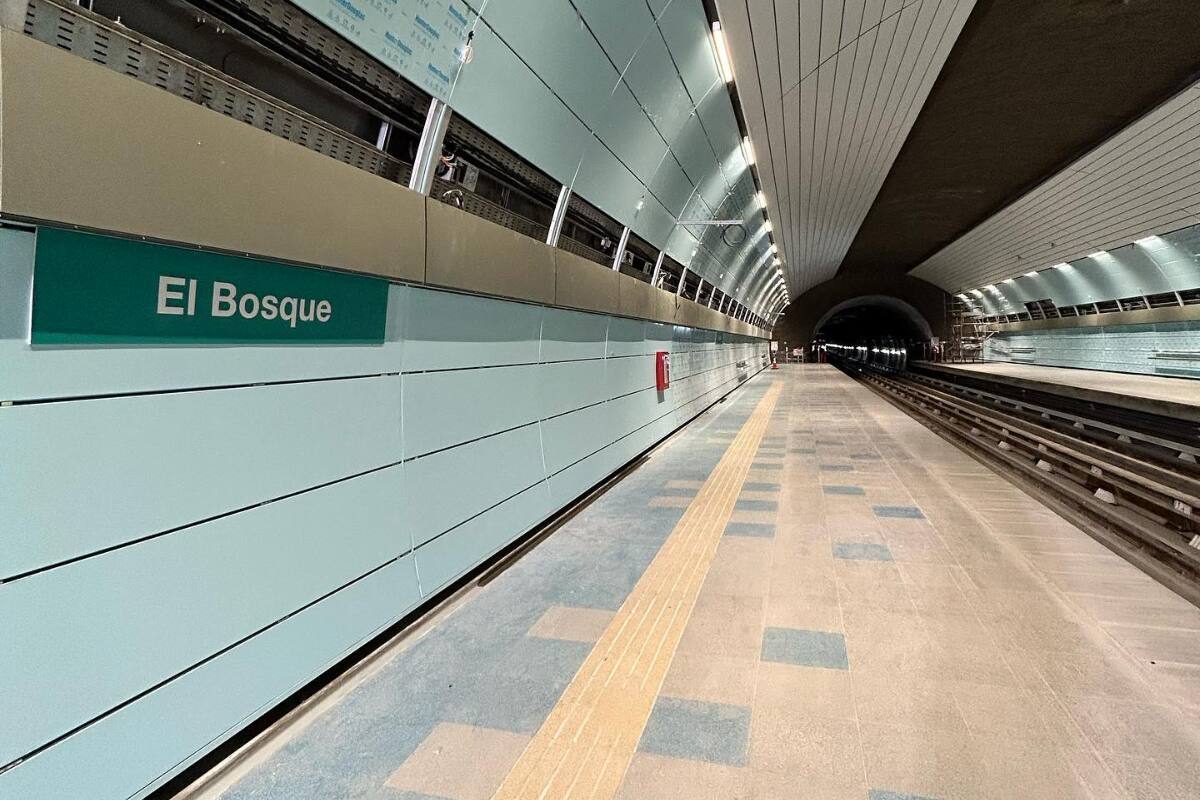 del Metro se encuentra funcionando con cinco estaciones menos. Créditos: Metro de Santiago.