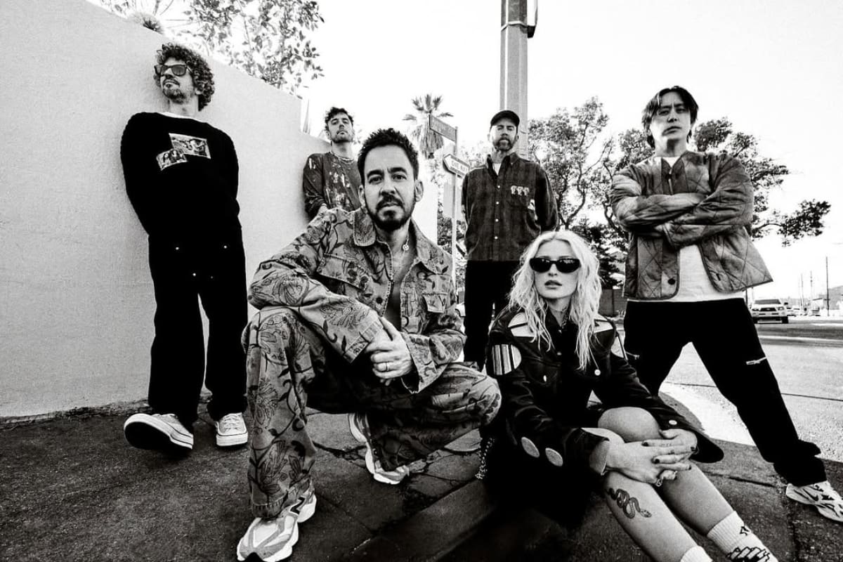 se presenta en parte de su gira From Zero World Tour.