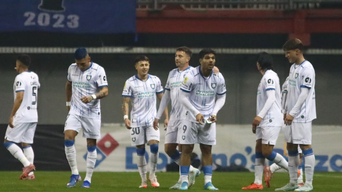 VIDEO | Marcó en la Liga de Primera y celebró abriendo un sobre del Mundial: “Lo tenía de algunos partidos pasados”