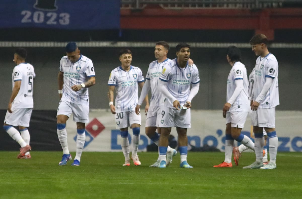 VIDEO | Marcó en la Liga de Primera y celebró abriendo un sobre del Mundial: “Lo tenía de algunos partidos pasados”