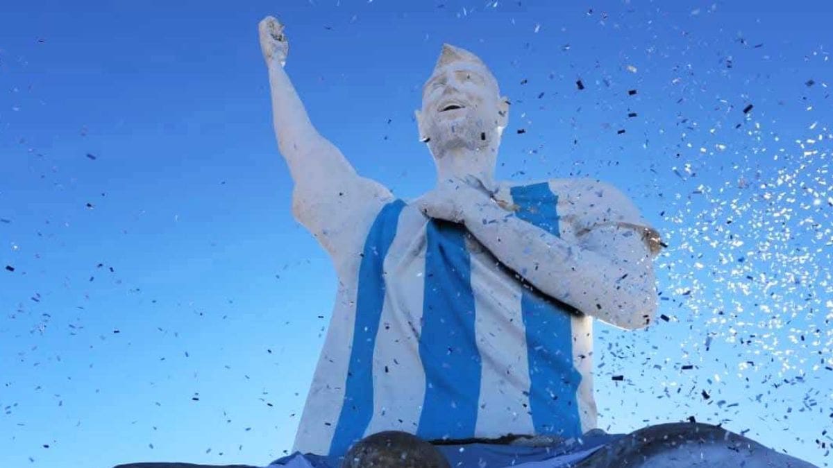 FOTOS | El detalle “cochinón” que hace viral a la estatua de Lionel Messi recién inaugurada en Argentina