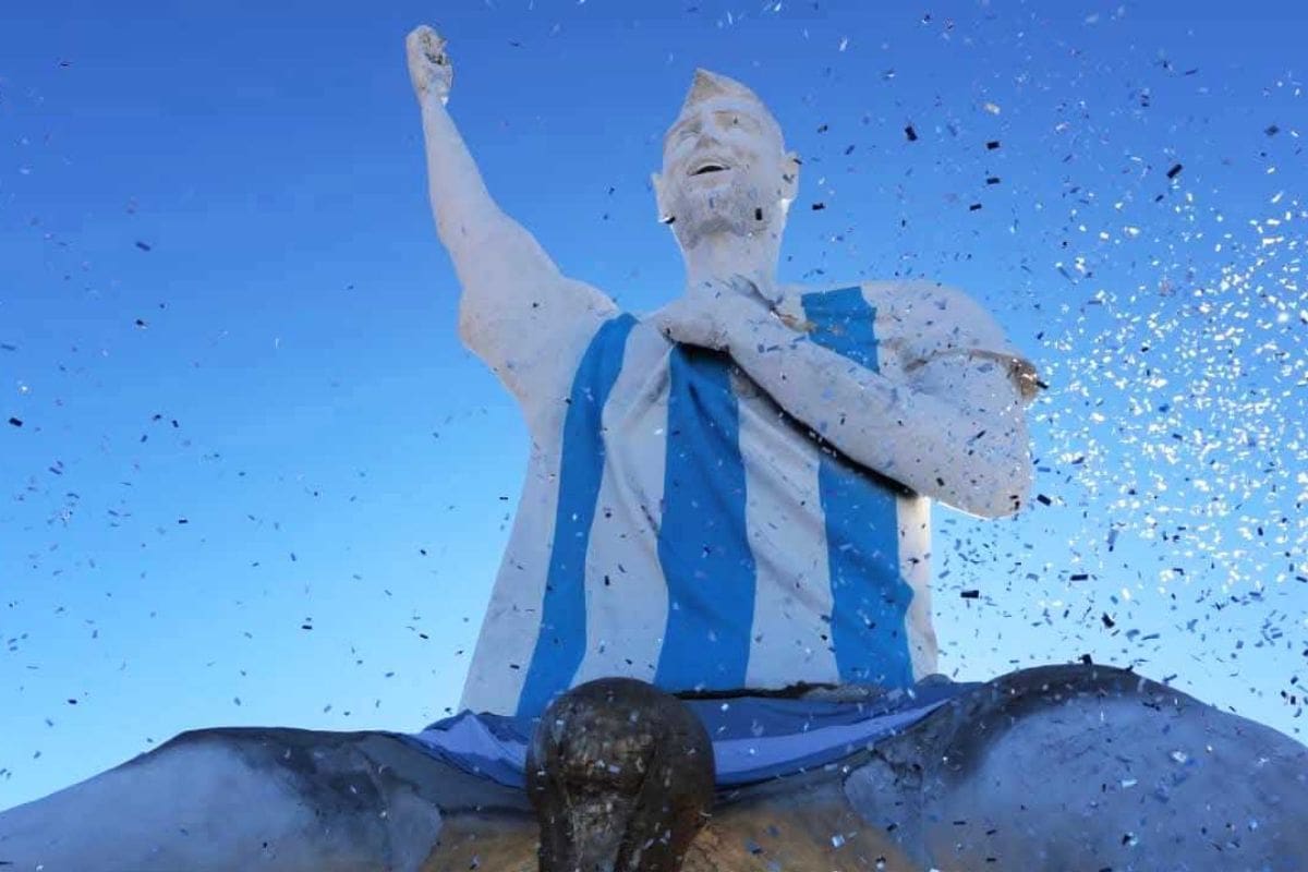 El crack argentino recibe homenajes en su país natal.