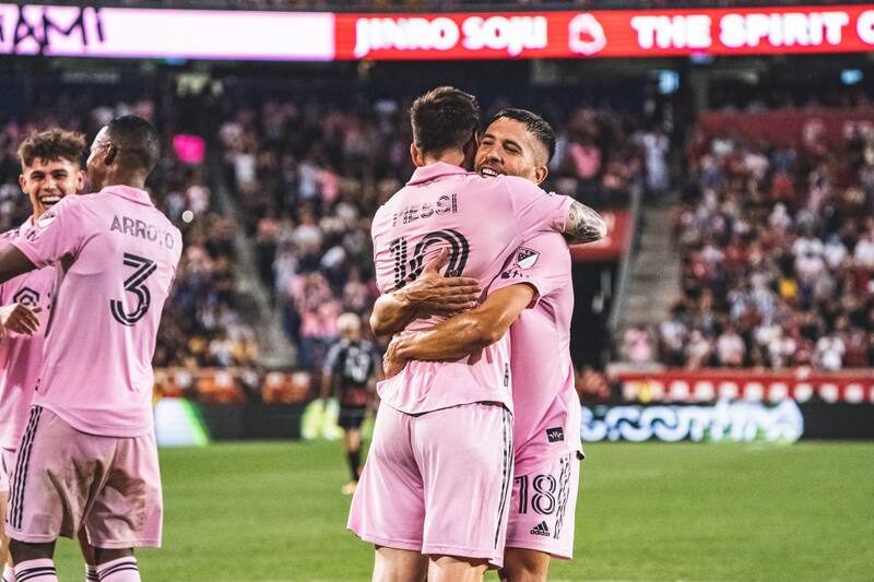 celebrando con Jordi Alba tras su golazo en la MLS (Foto: Inter Miami)