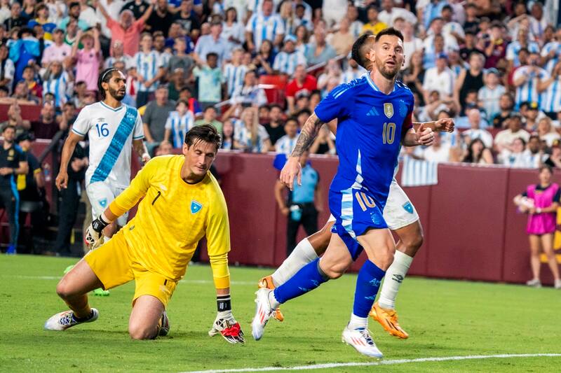 Lionel Messi será titular en el debut de Argentina en Copa América. Foto: EFE
