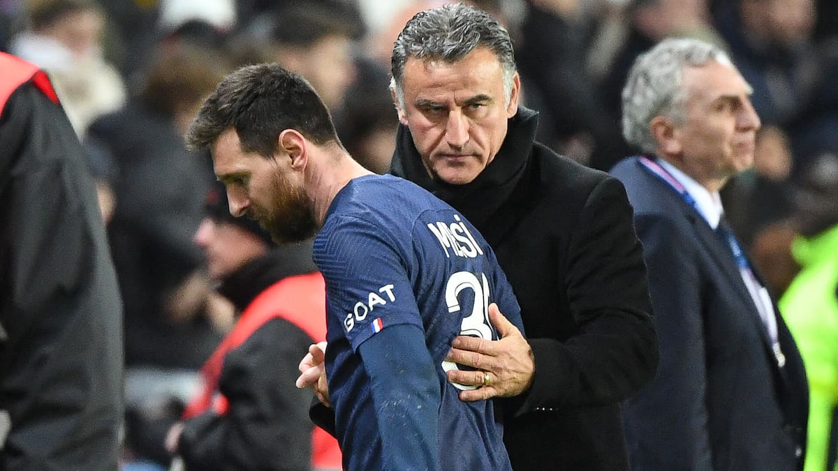 Lionel Messi ha sido fuertemente criticado por los hinchas del PSG. Hoy, Arturo Vidal salió en su defensa.