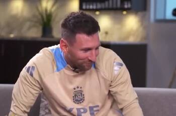 VIDEO | Lionel Messi quedó loco con tatuaje de Marcelo Tinelli en su honor: así reaccionó