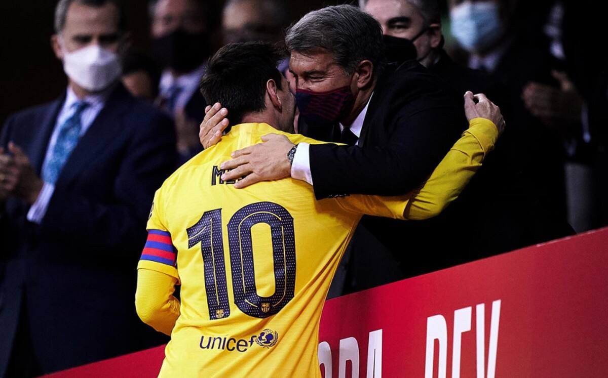 Lionel Messi y el presidente del club Joan Laporta, en sus tiempos en el FC Barcelona.