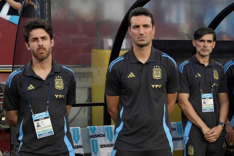 aún tiene algunas dudas para el debut en Copa América. Foto: EFE