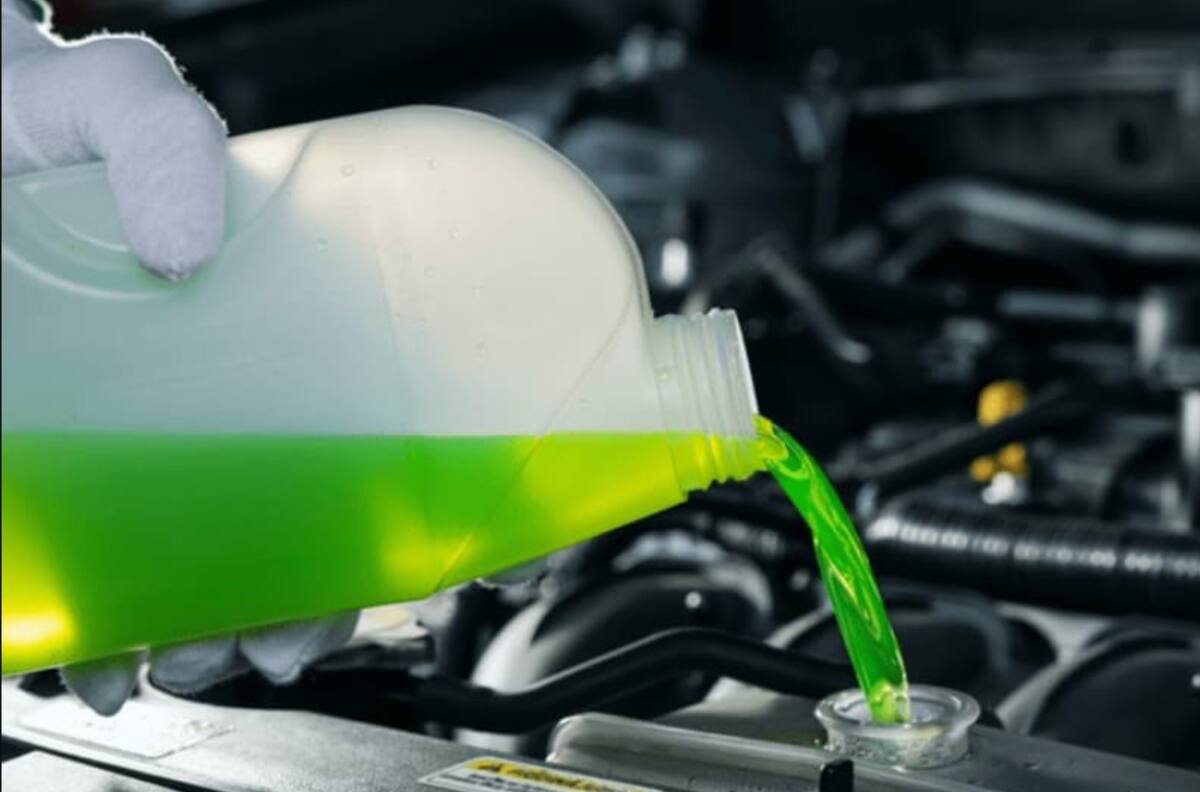 Por qué el líquido refrigerante es clave en el motor de un auto