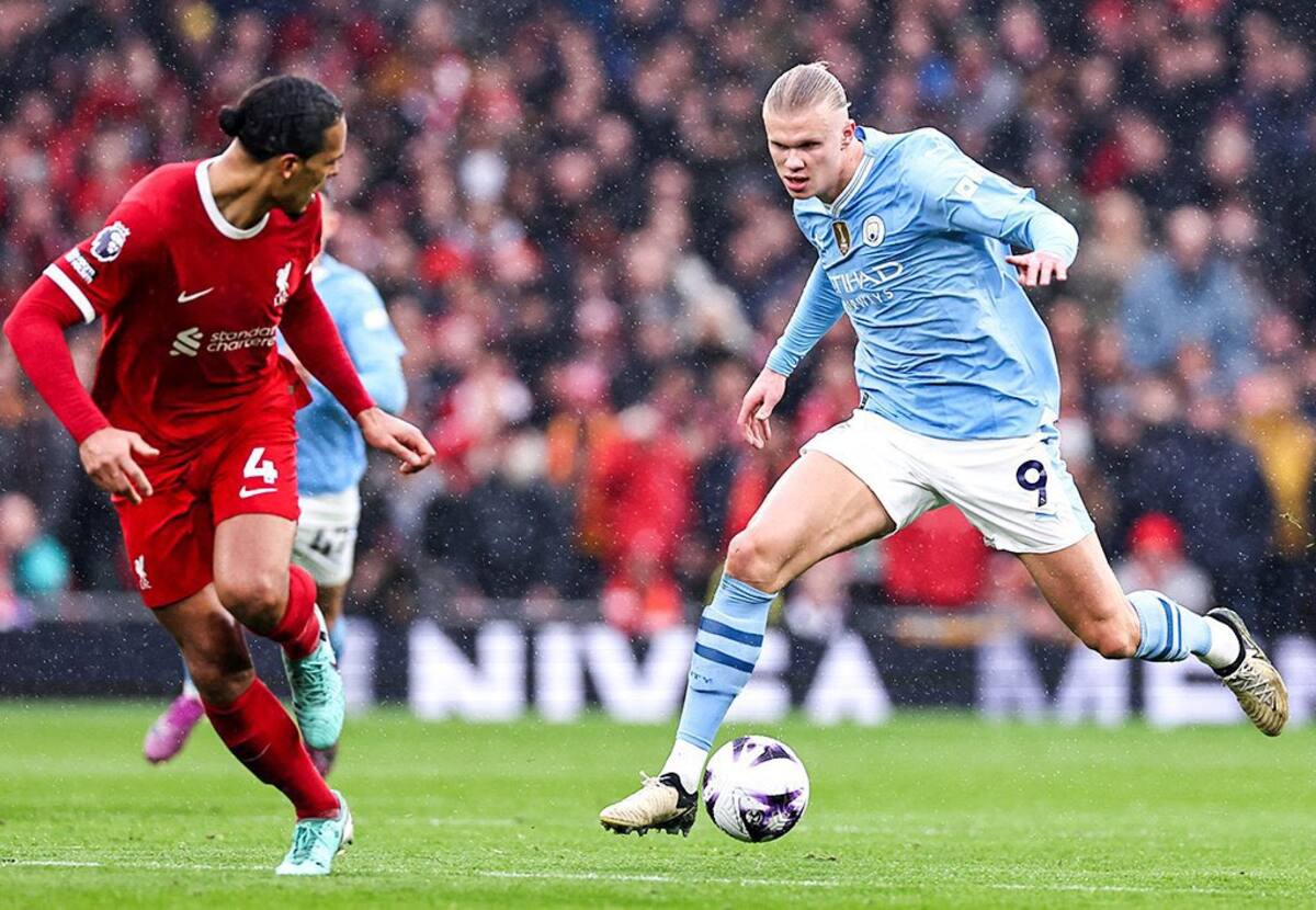 y Manchester City animaron un dinpamico empate en Anfield Road.