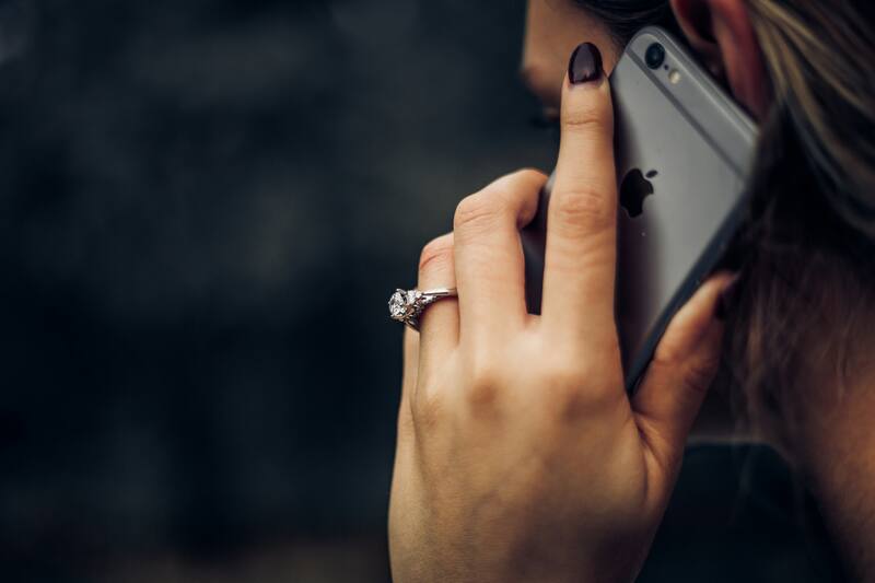 El portal del Sernac permite eliminar el número de teléfono y correo electrónico de los listados comerciales para propagandas.
