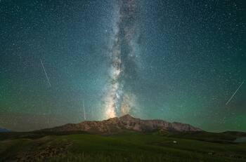 Nueva lluvia de estrellas se podrá ver en Chile: Hasta 25 meteoros cruzarán el cielo