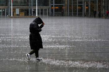 Tres sistemas frontales afectarán nueve regiones de Chile: ¿Cuándo comienzan y dónde lloverá?