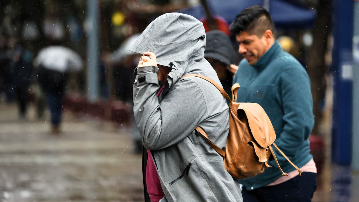 Alerta meteorológica por intensas lluvias en dos regiones del sur de Chile: Caerán hasta 120 mm de agua en corto periodo de tiempo