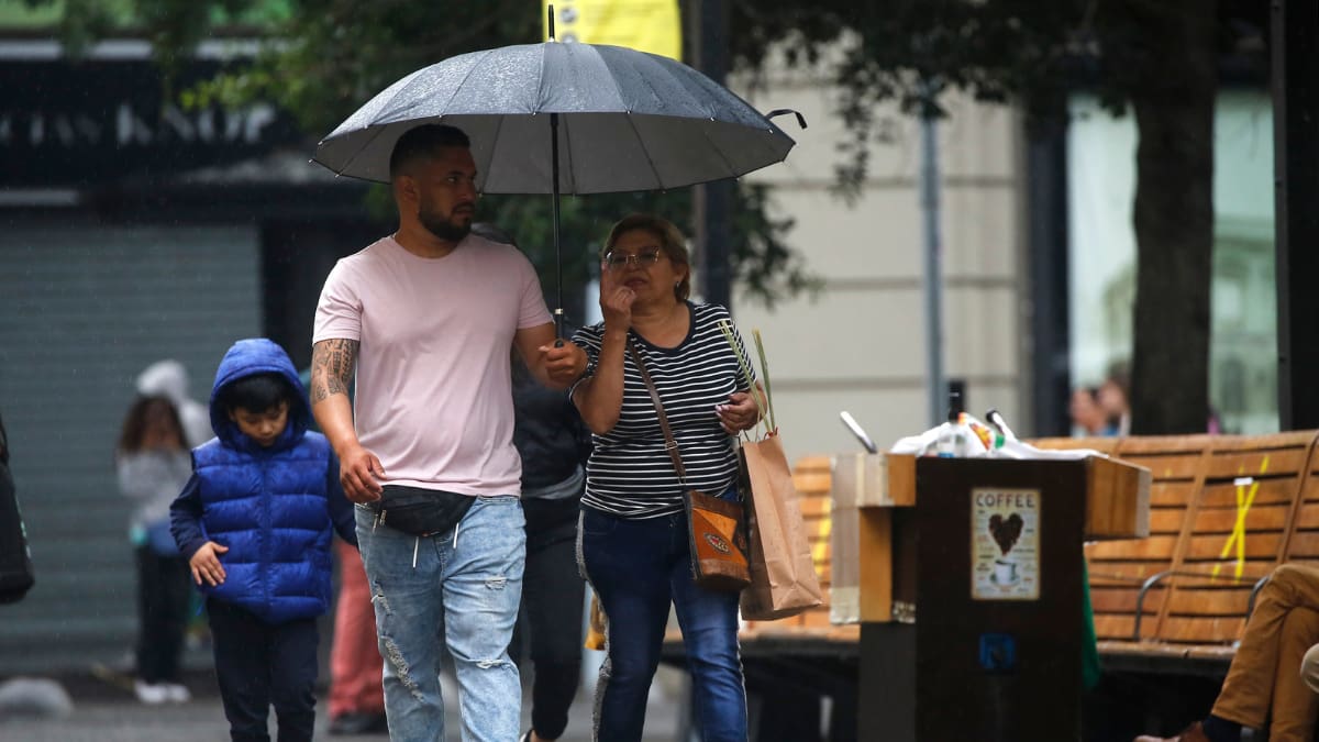 Alejandro Sepúlveda confirma precipitaciones “a la santiaguina”: ¿Cuándo lloverá en la Región Metropolitana?