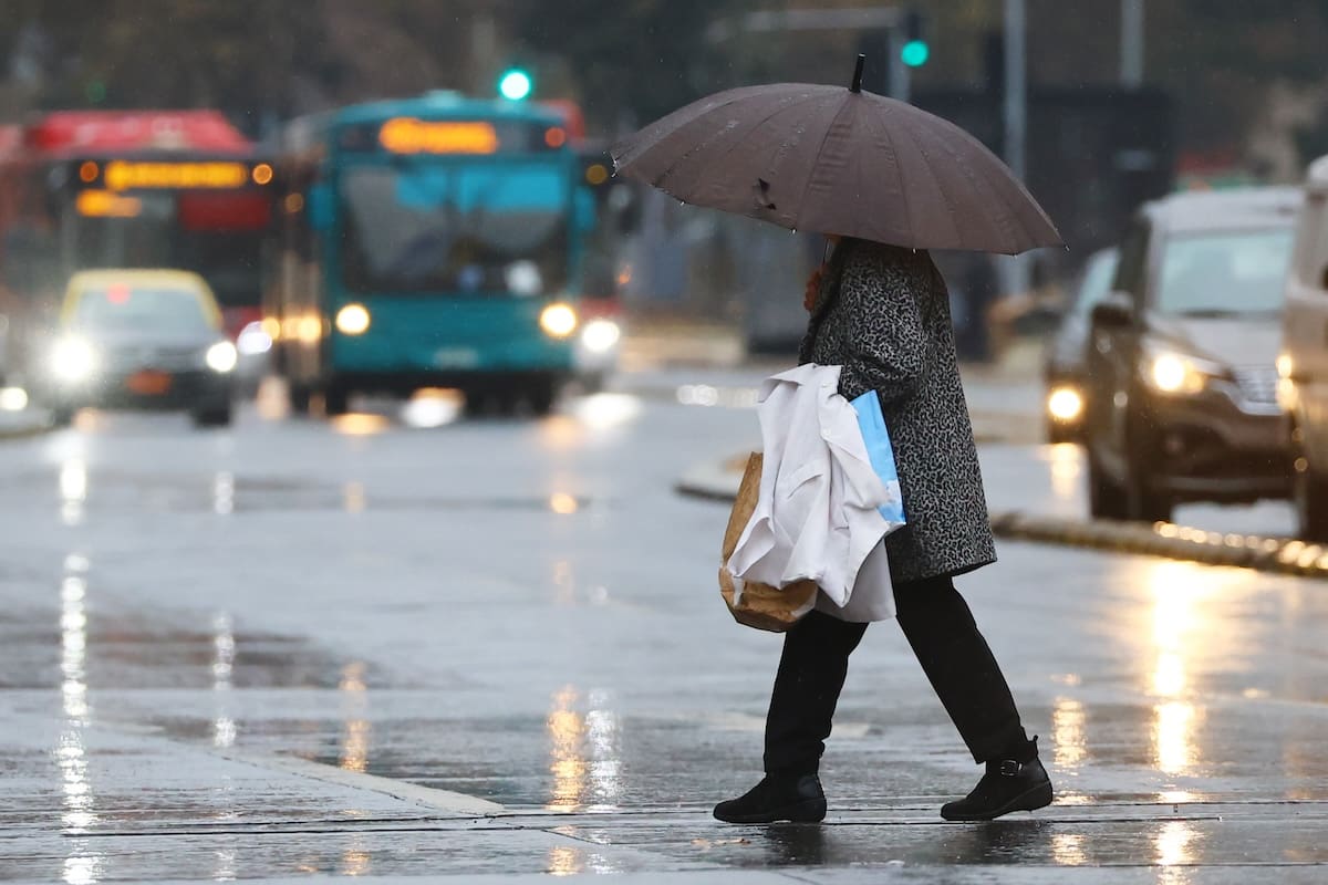 Estos días podría haber chubascos y nevadas en la capital.
Créditos: Aton.