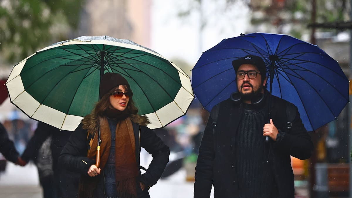 Vuelve la lluvia a Santiago: Conoce la hora peak de agua y las temperaturas para el sábado 26 y domingo 26 de julio
