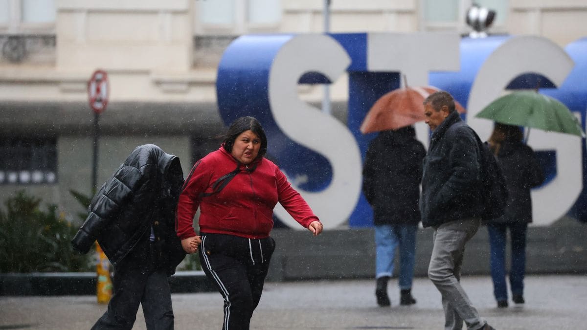 Tras un miércoles de tregua en la capital: ¿cuándo vuelve a llover en Santiago?