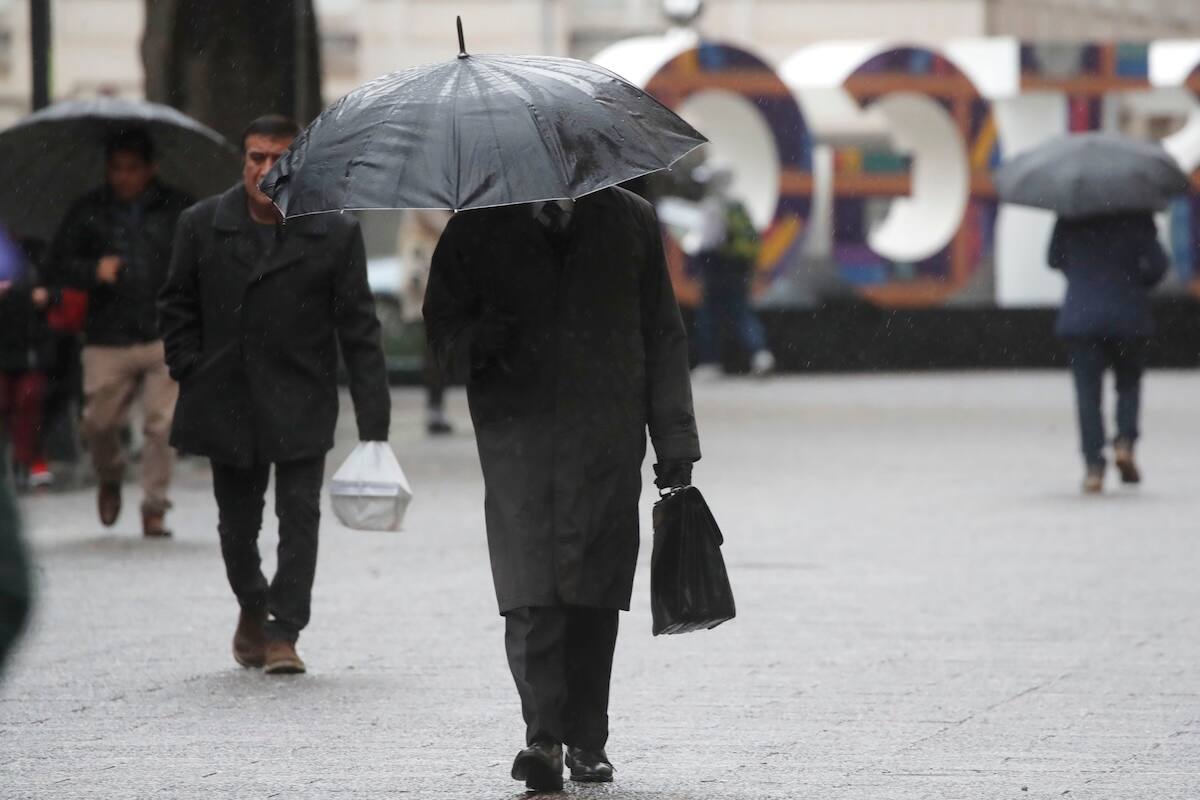La lluvia se hará presente tanto lunes como martes en la capital, según Michelle Adam.