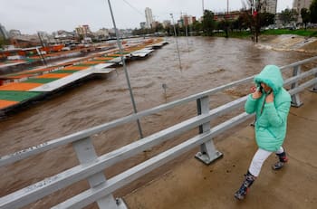 Potente sistema frontal puede dejar hasta 120 mm de lluvia en Valparaíso y Viña del Mar: ¿Qué días habrá precipitaciones?