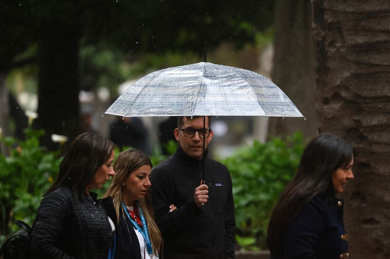 La semana dejará precipitaciones en varias regiones de la zona sur, las que podrían extenderse hasta el viernes incluso. Créditos: Jonnathan Oyarzun/Aton Chile.