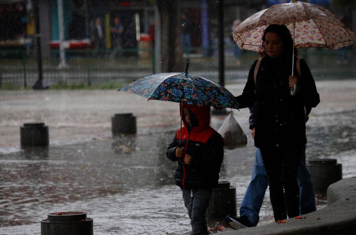 Senapred declara Alerta Temprana Preventiva por pronosticada nevada en la Región Metropolitana