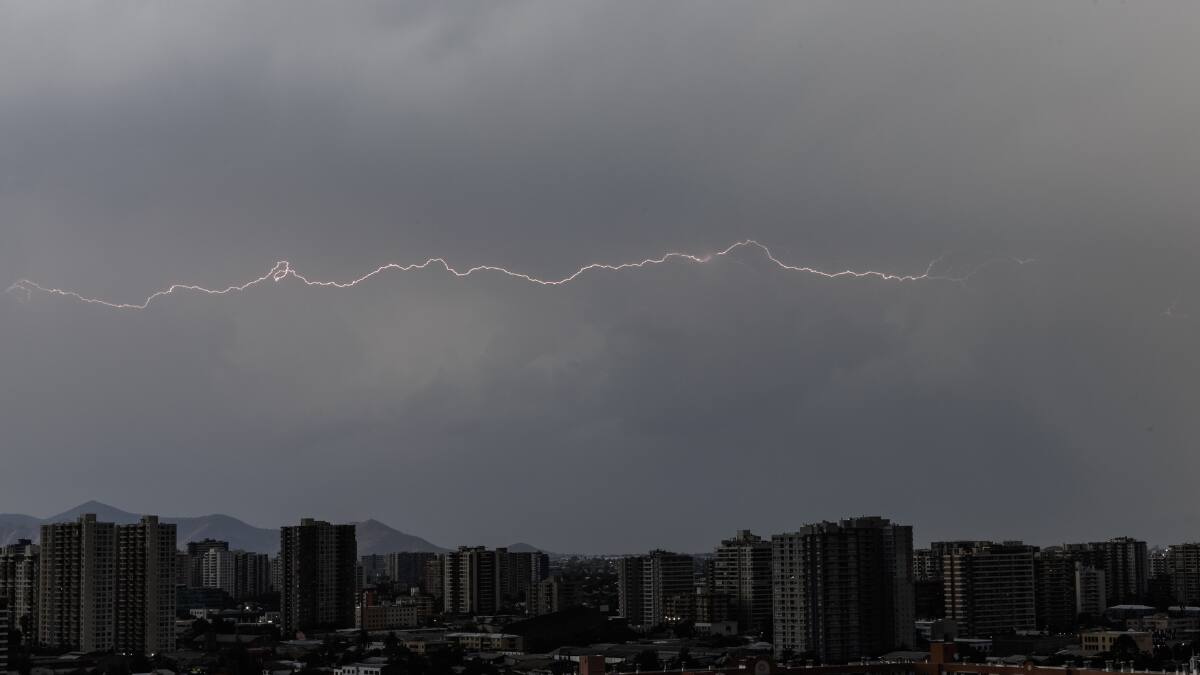 En estas comunas de la Región Metropolitana continuarán las lluvias durante este domingo