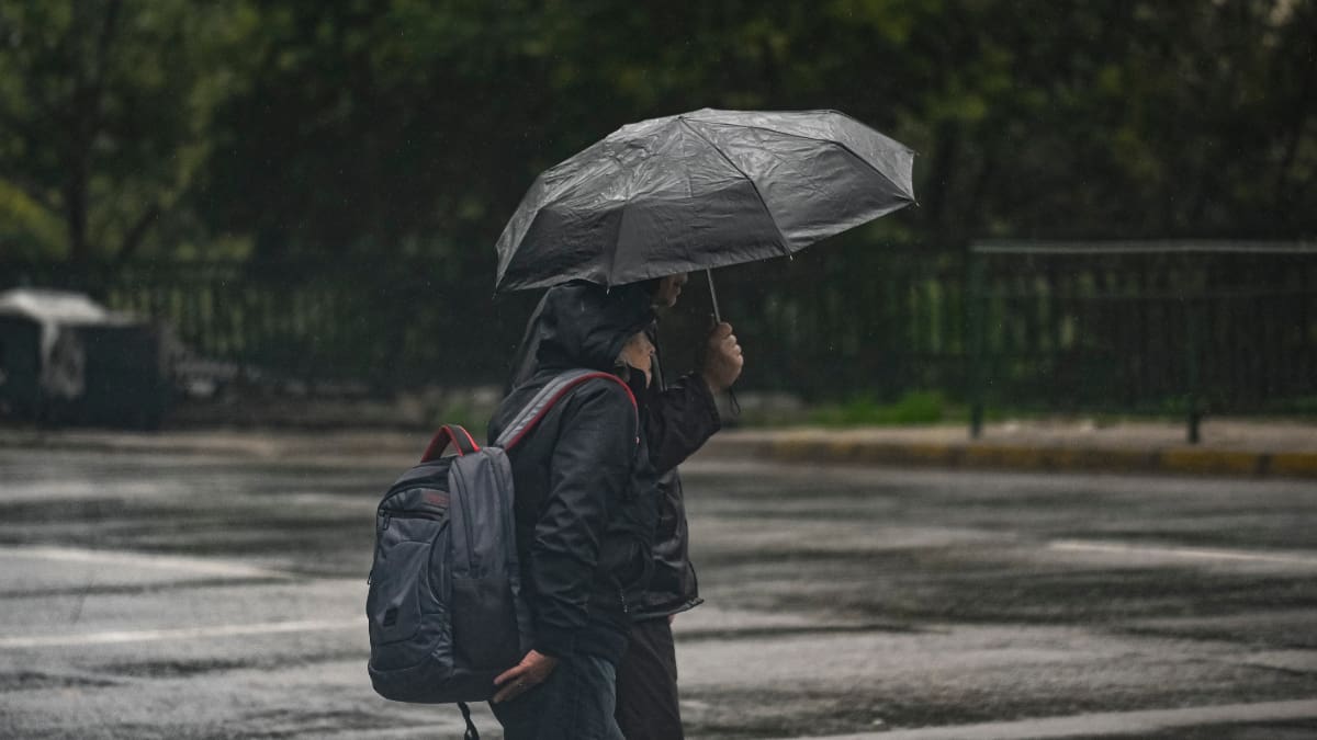 Después de la fuerte lluvia matinal de hoy lunes 20 de julio: ¿Cuándo vuelven las precipitaciones a Santiago?