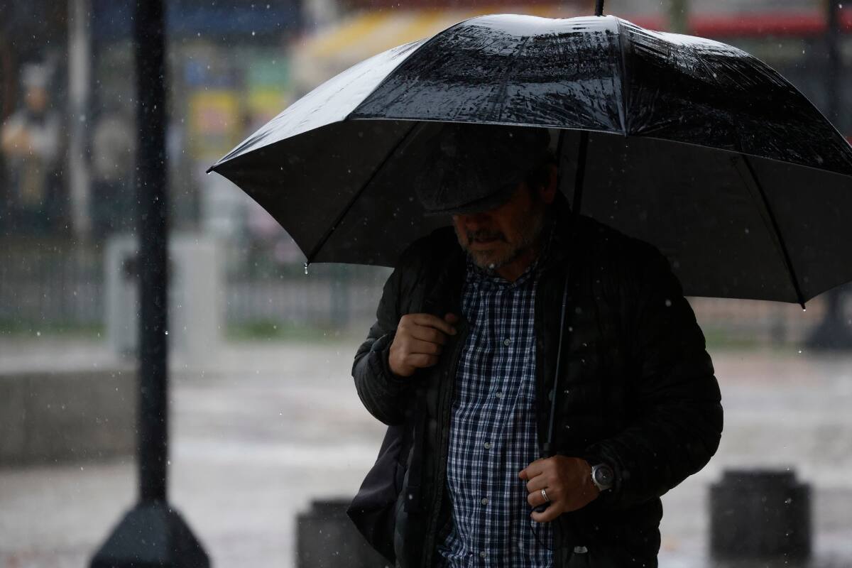 Según lo informado por el ECMWF, el evento será uno de baja intensidad en la zona central. Créditos: Raul Zamora/Aton Chile.