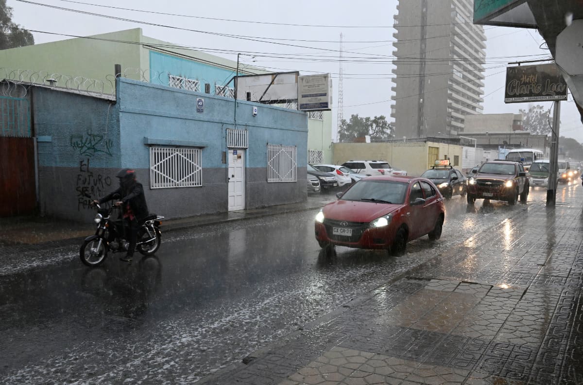 Lluvias y tormentas eléctricas continuarán hasta el jueves en cinco regiones de Chile