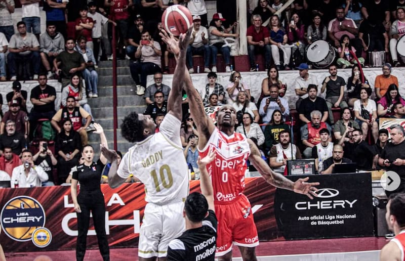 La primera final fue para Club Los Leones. Hoy, se juega el segundo partido, donde los quilpueínos, nuevamente serán locales. Foto: Instagram @chilelnb