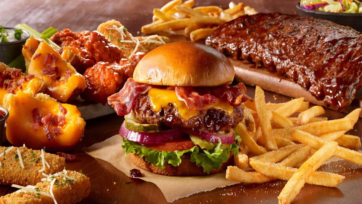 Icónico local de comida rápida se va a la quiebra: la inflación y malas decisiones lo sepultaron