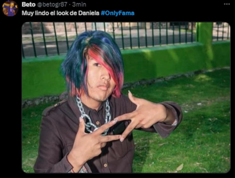 Un look que recuerda a la década de los 2000. Fuente: X.com.