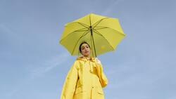 Luce espectacular con estos looks para los días lluviosos