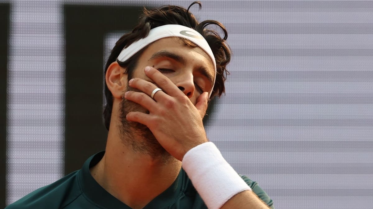Lorenzo Musetti estira la pesadilla de sus lesiones y se perderá Wimbledon 2026