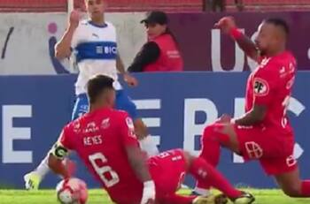 VIDEO | ¿Era penal? La polémica mano de Lorenzo Reyes que reclamó toda la UC