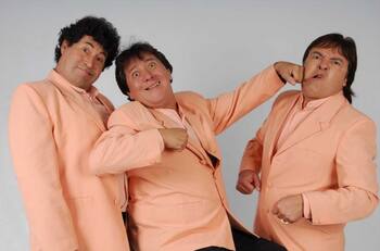 “¡Bájenlos, bájenlos”: Los Atletas de la Risa revelaron incidente ocurrido durante su show en Festival de Dichato